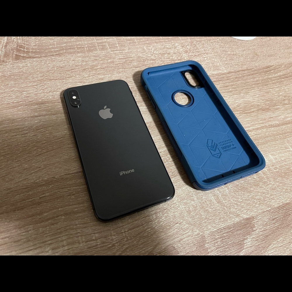 iPhone XS MAX 256gb - Picture 1 of 7